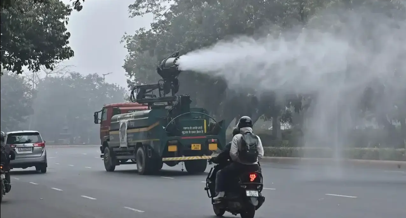 NHAI Deploys Sprinklers, Anti-Smog Guns Across Delhi-NCR to Tackle Dust Pollution